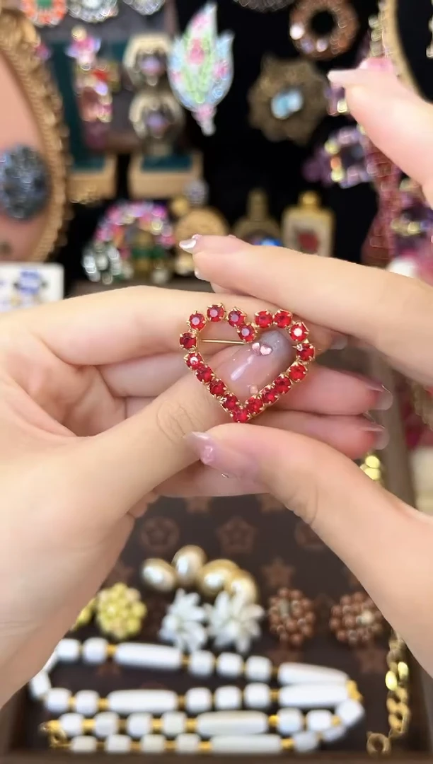 铁合金合成碳硅石222胸针