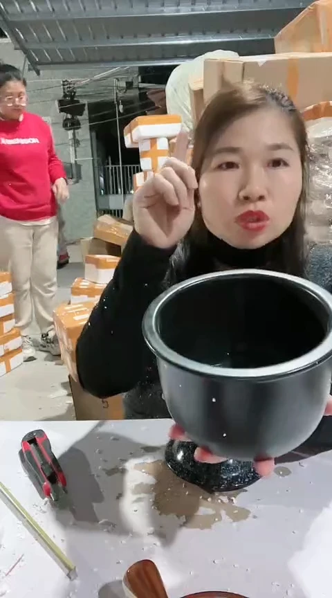 【闪购商品】a01瑕疵1.2黑锅不带盖，，