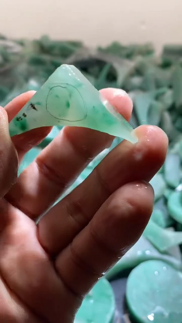 【闪购商品】翡翠颈饰未镶嵌天然A货37