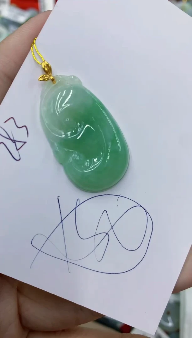 翡翠18K金镶嵌颈饰111111111111