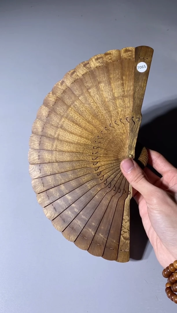 【闪购商品】金丝楠706号15cm金丝楠木小叶桢楠扇子