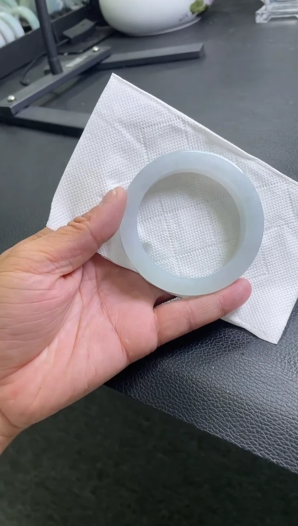 未镶嵌手镯定制翡翠十**喜手镯