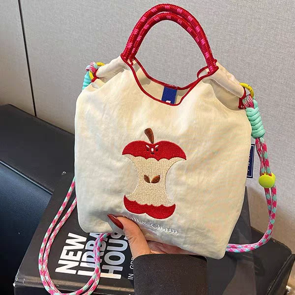 日系万针刺绣可爱苹果水桶包包斜跨夏季尼龙防泼水斜跨手机包