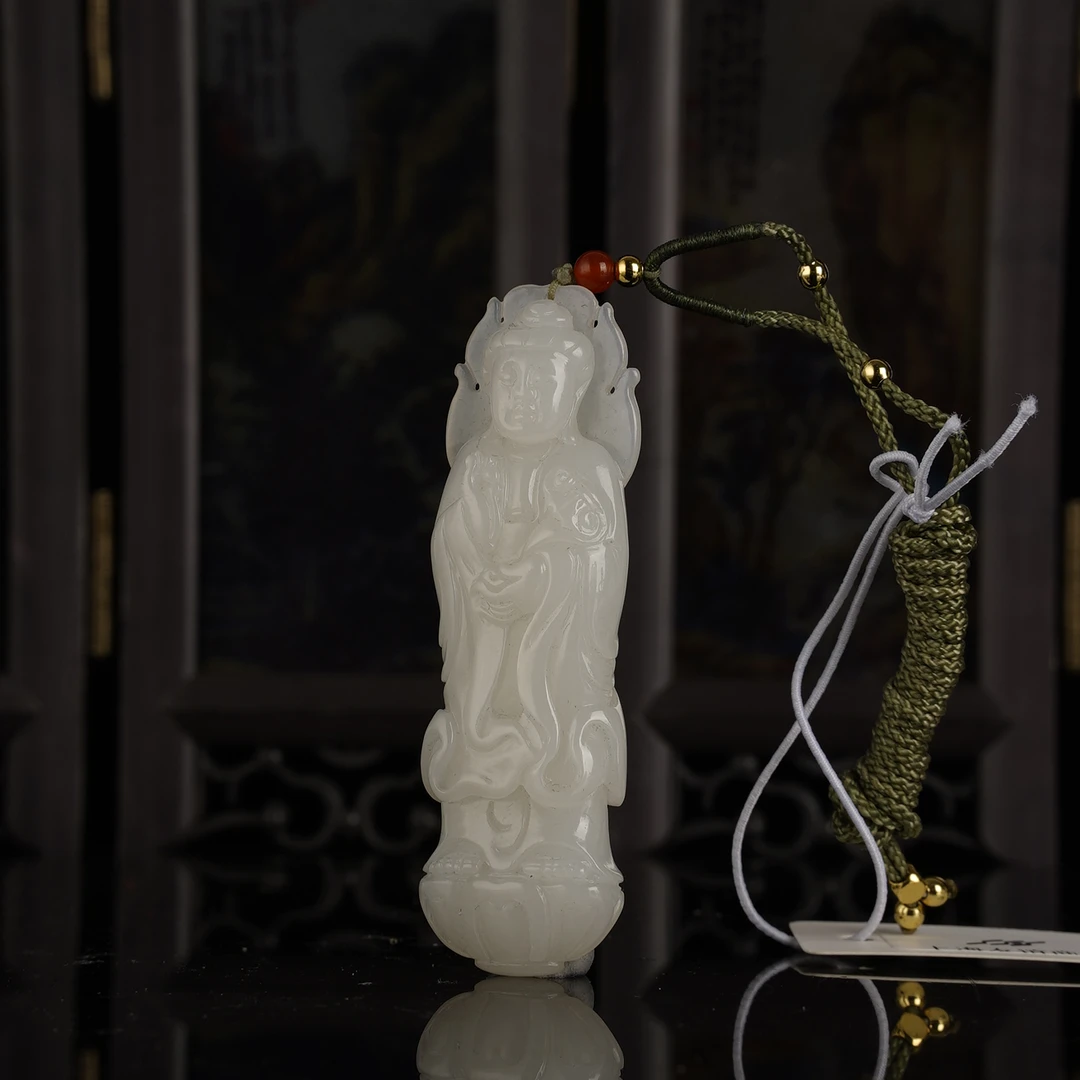 XC11180二十世纪和田玉观音吊坠