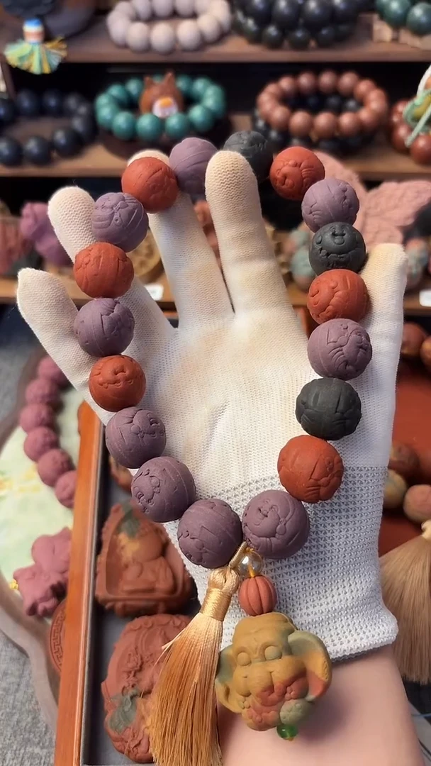 泥塑二苏安宫牡丹手持福利款财神