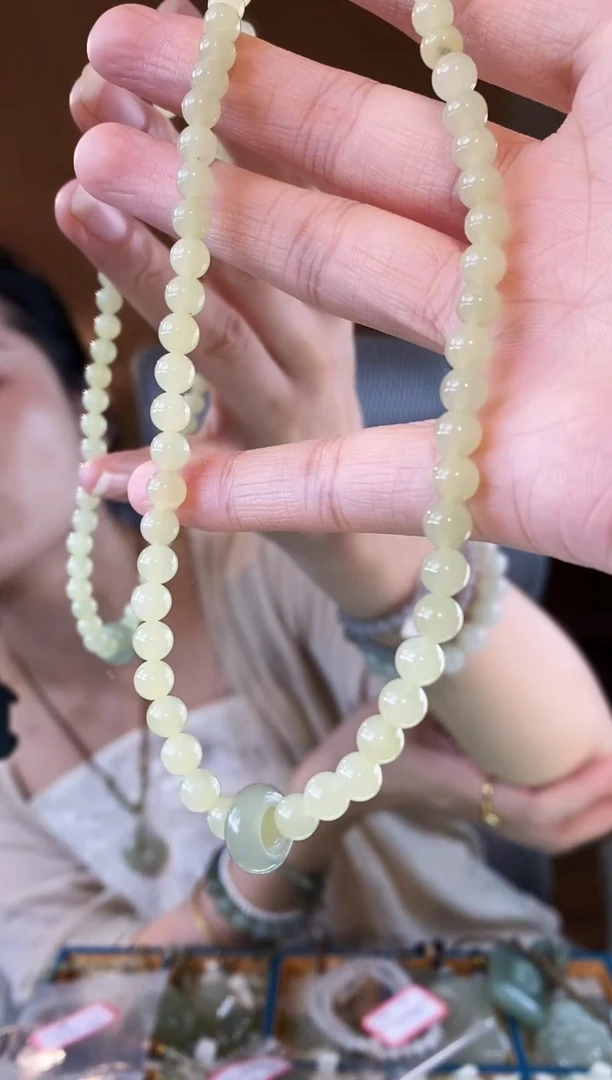 和田玉未镶嵌颈饰黄口双圈手链