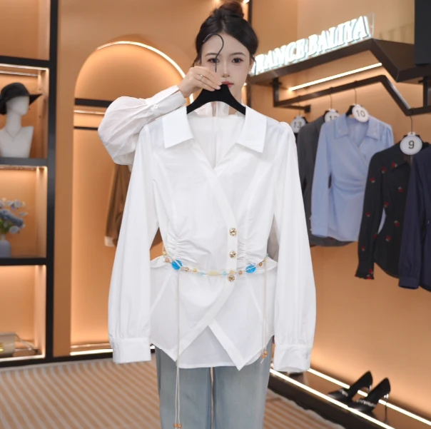设计师款V领交叉门襟白色衬衫女 串珠腰带装饰时尚上衣Y657