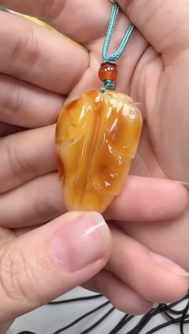 裸石琥珀未镶嵌如图