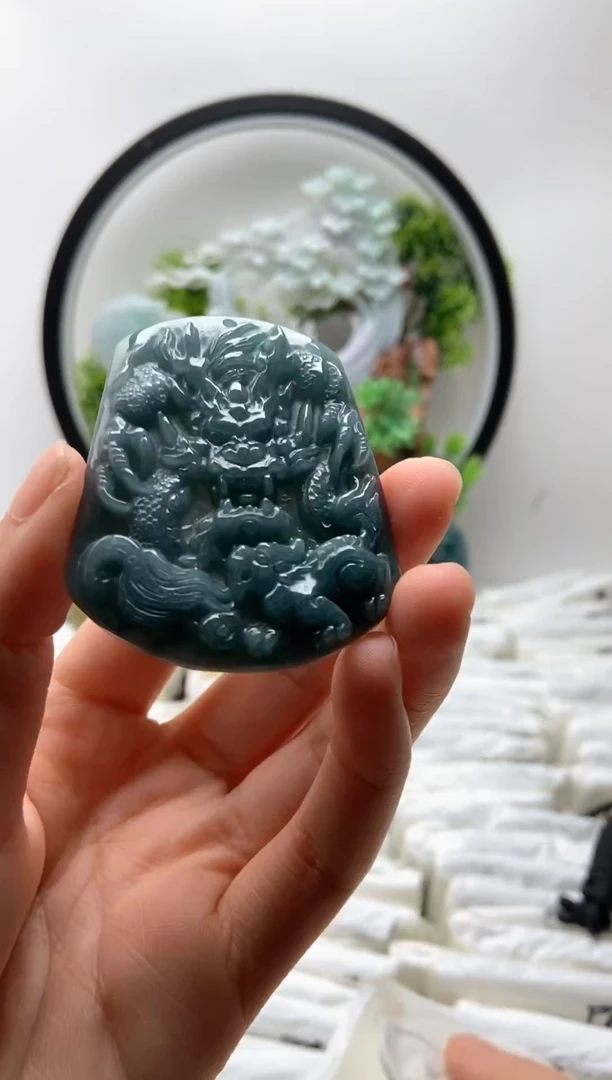 翡翠未镶嵌颈饰龙牌【品质一般能接受再拍】