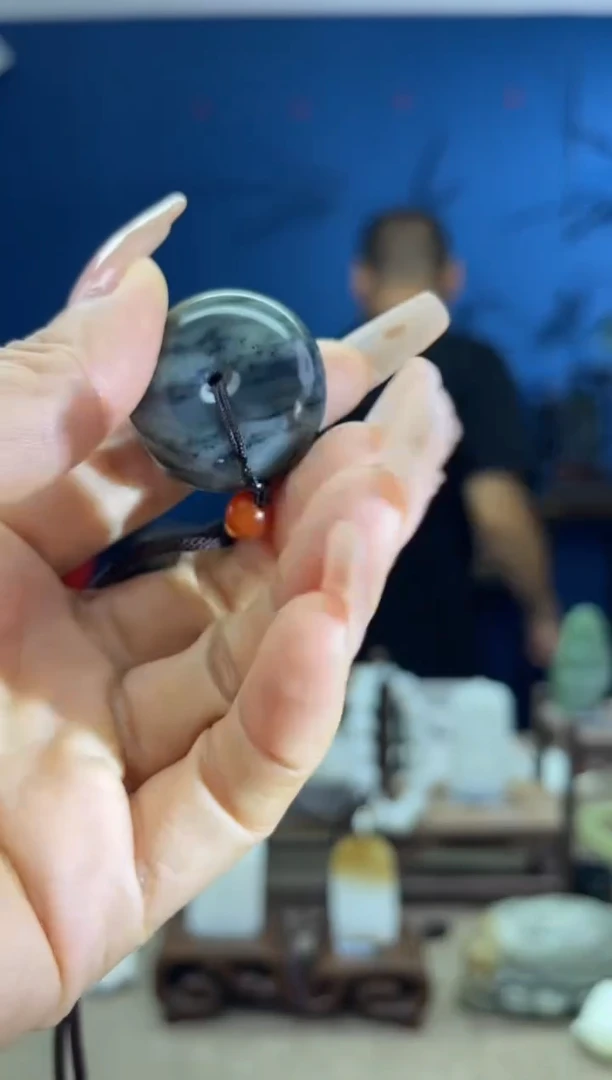 和田玉未镶嵌颈饰1