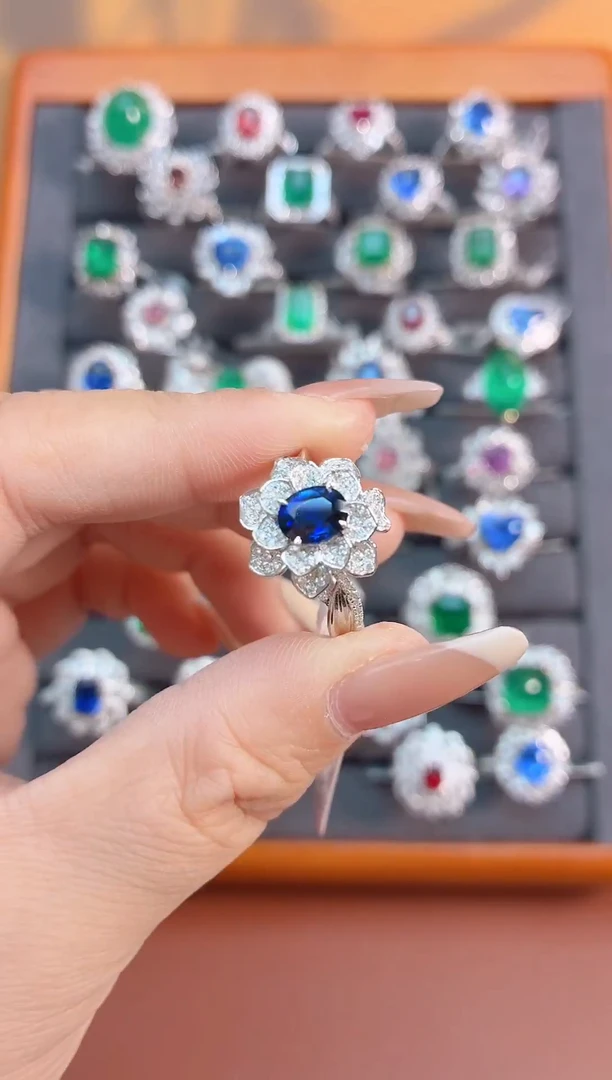 戒指蓝宝石18K金镶嵌-1克拉