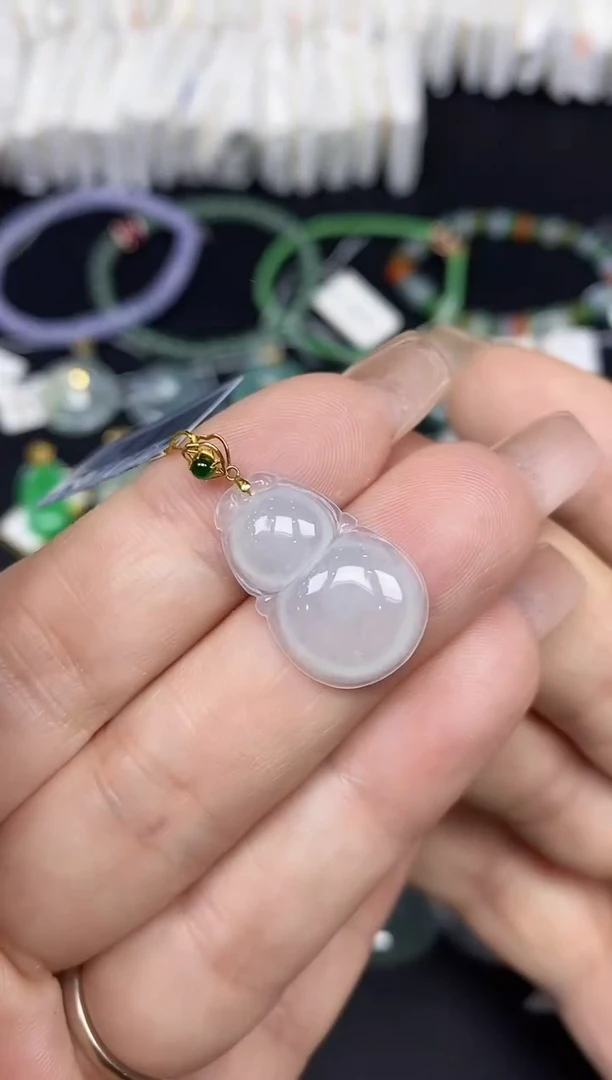 吊坠(不含链)18K金镶嵌翡翠葫芦18K金扣镶嵌@@CMT