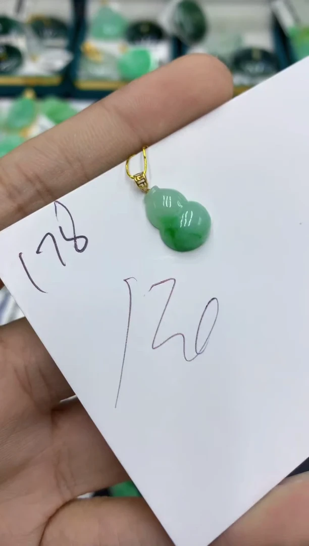 【闪购商品】翡翠颈饰18K金镶嵌翡翠