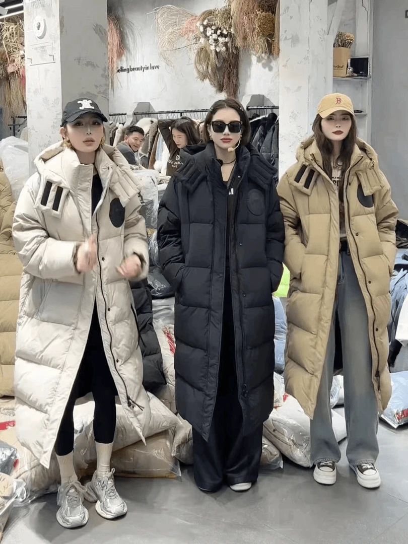 工厂清货加厚长款大圆标羽绒服