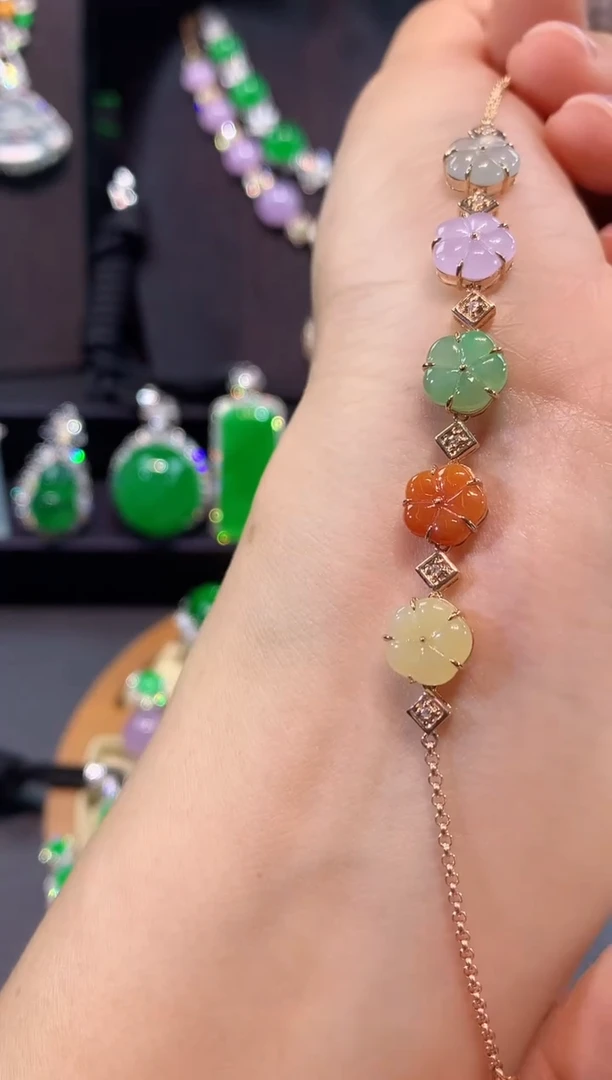 18K金镶嵌手链翡翠手链