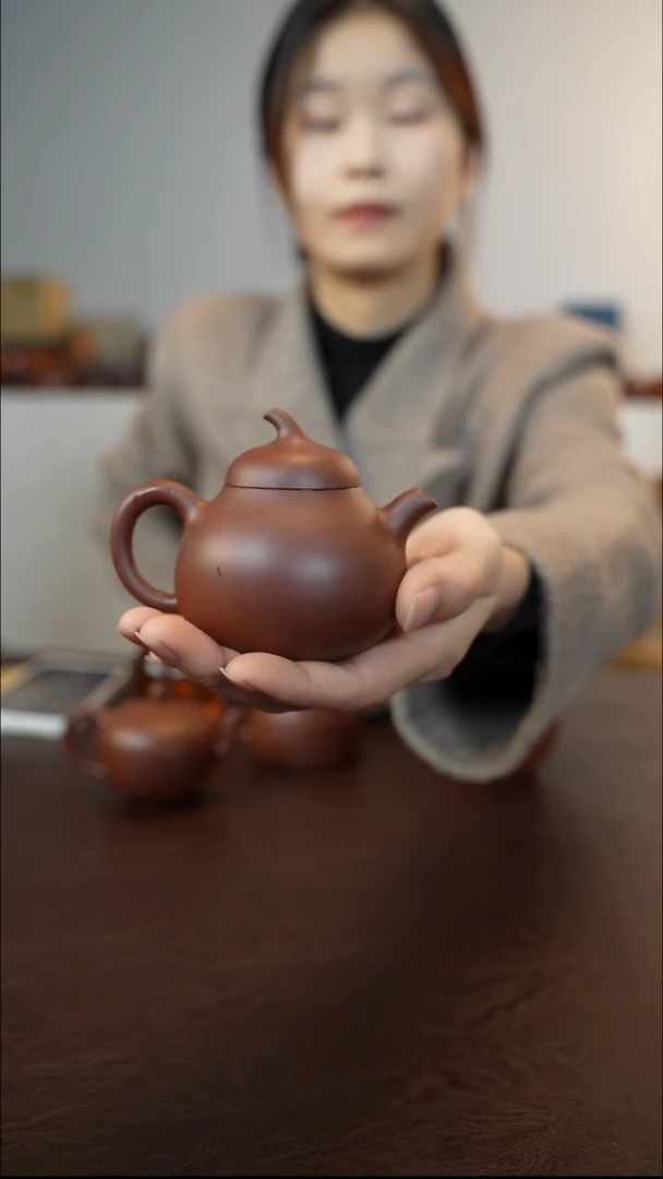 茶壶紫砂守***吴紫泥茄瓜