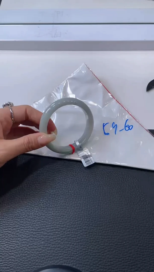 【闪购商品】翡翠手镯未镶嵌手镯