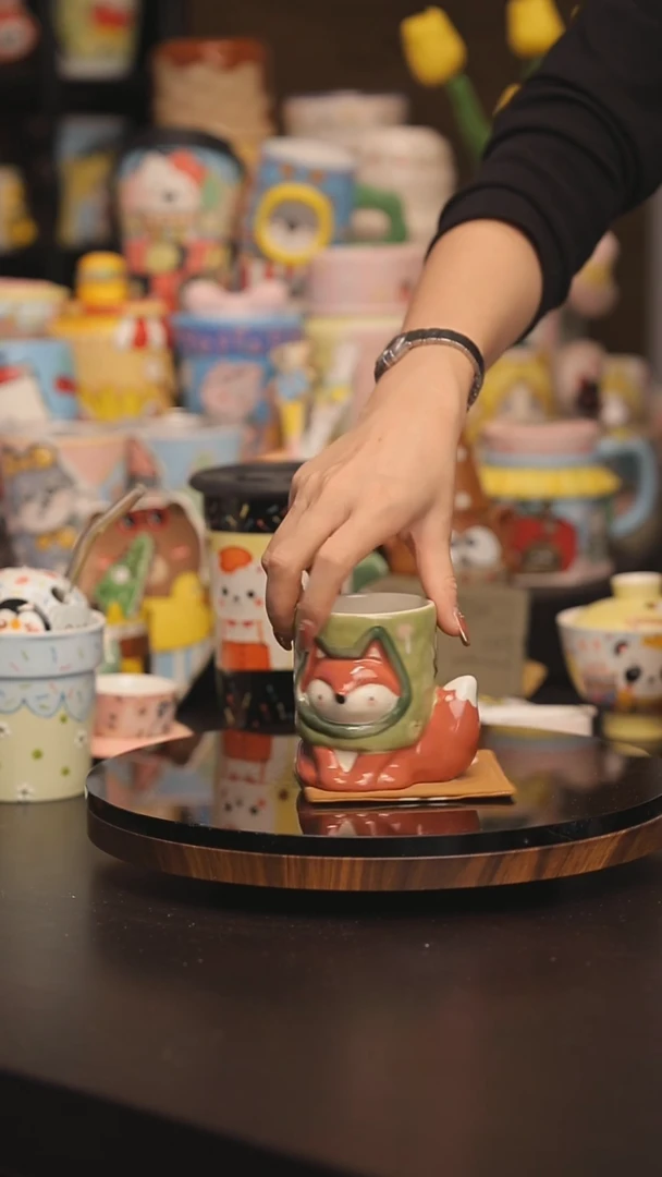 景德镇釉下彩绘设计师款式陶瓷