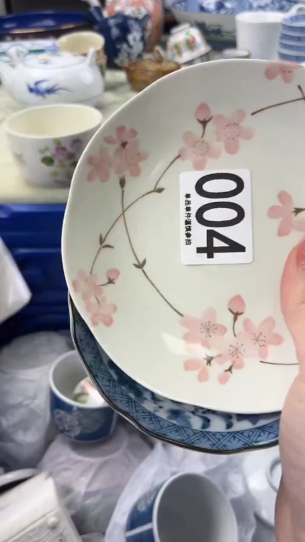 W****I004