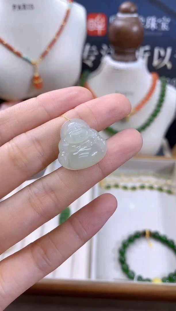 和田玉未镶嵌颈饰cg