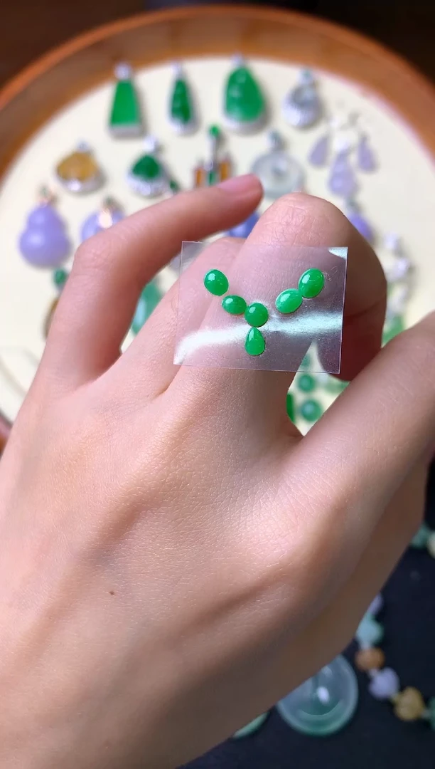 【闪购商品】定制翡翠未镶嵌裸石（镶嵌定制）