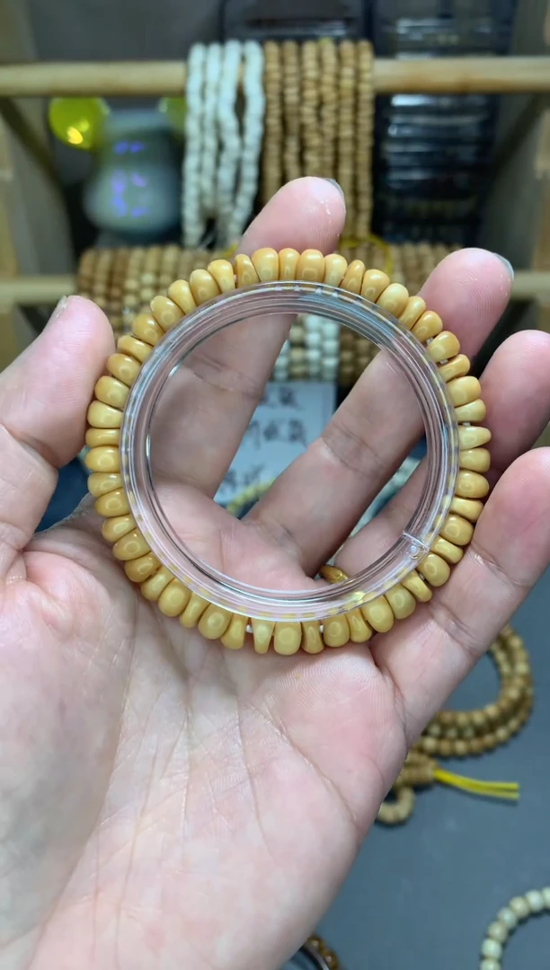 【闪购商品】龙眼菩提手串龙脊玉化料蒜瓣大肠卡8单圈 50颗籽