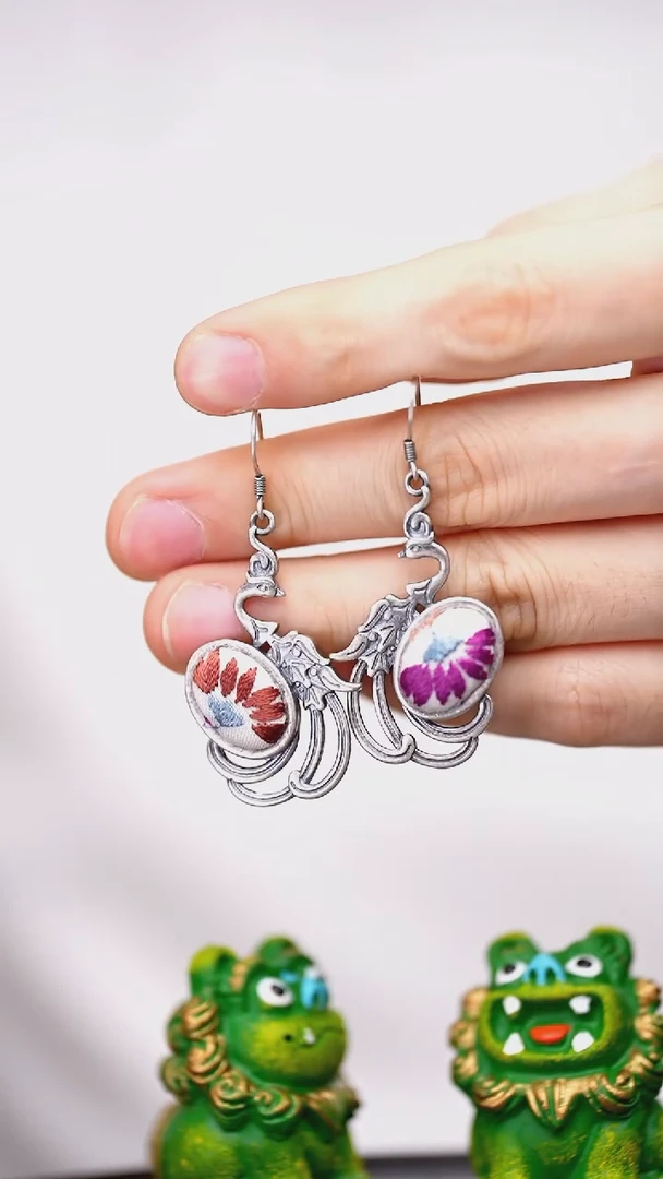 【闪购商品】刺绣黔东南苗族刺绣A27