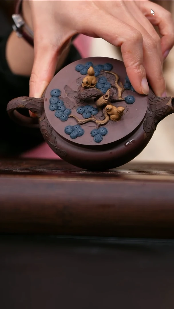 央广国宝苑紫砂茶壶 37