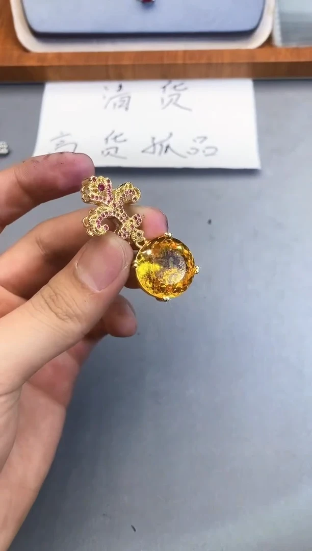 【闪购商品】石英质玉珠宝奇石未镶嵌.