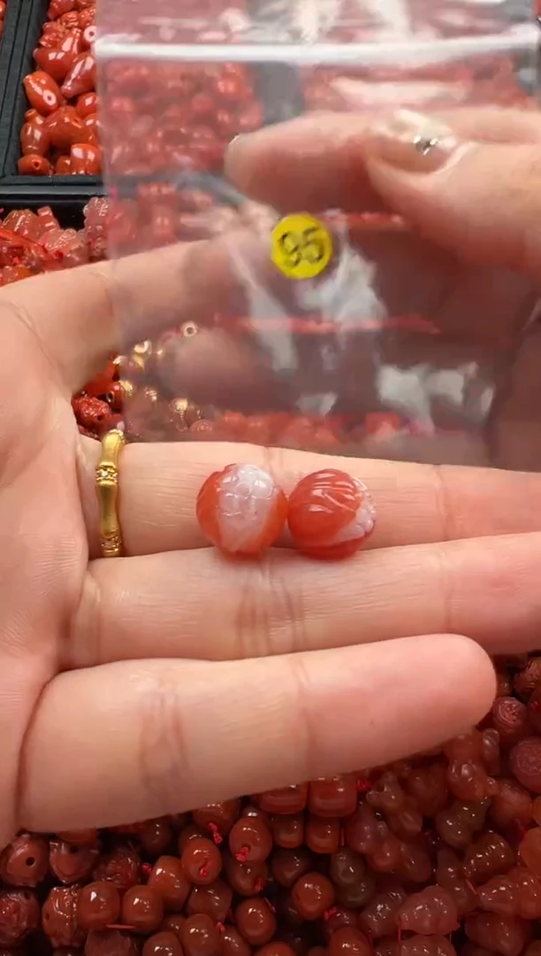 【闪购商品】南红玛瑙颈饰未镶嵌1