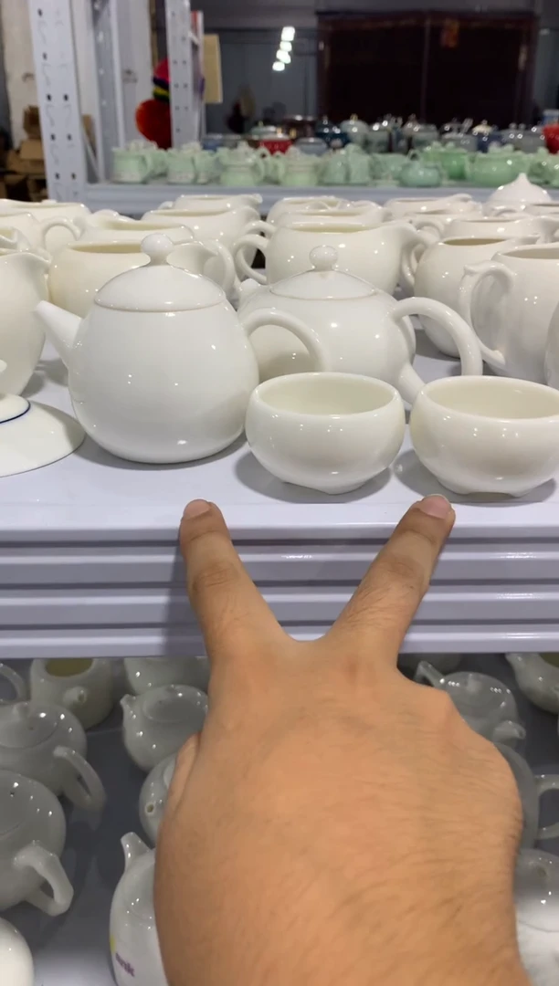 茶壶、盖碗、主人杯、客杯（轻轻微瑕介意勿拍）