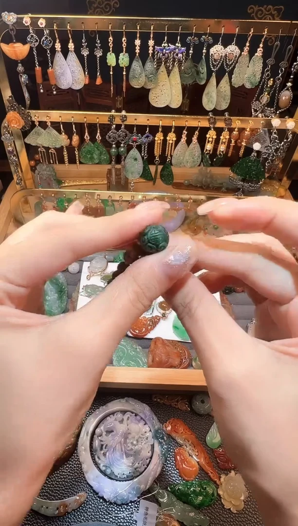 定制翡翠未镶嵌翡翠