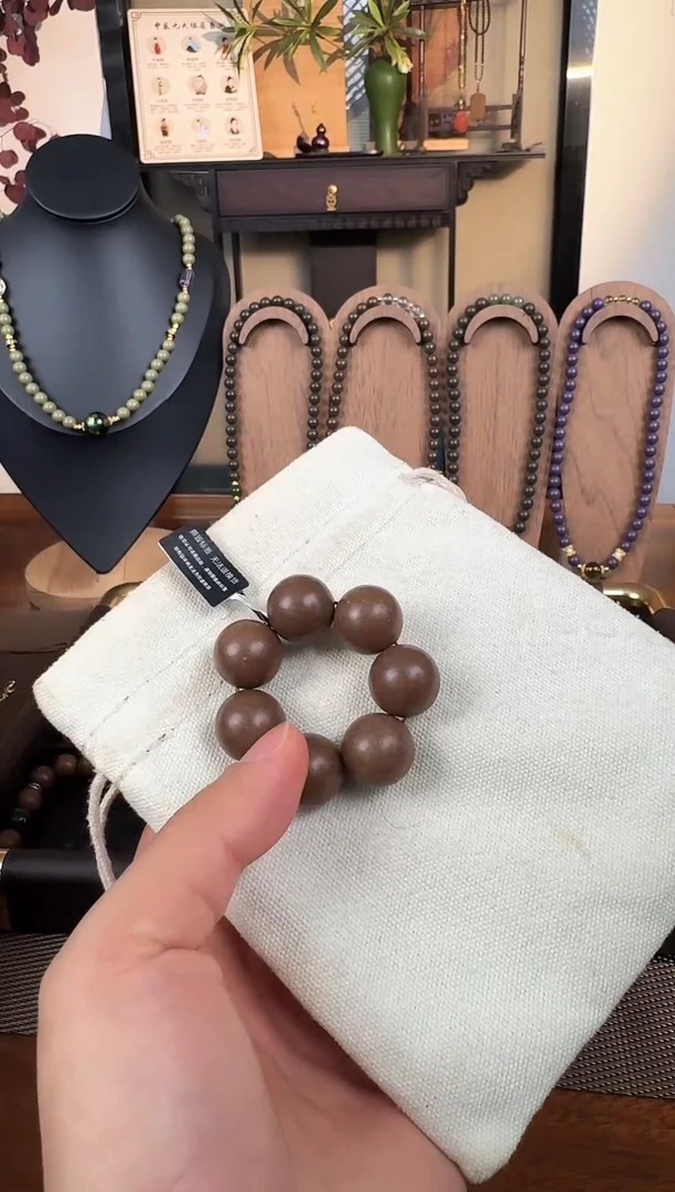 泥塑春宵百媚18mm微瑕指捻