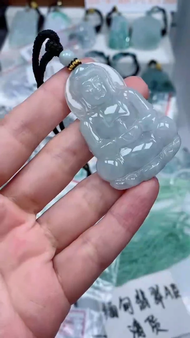 颈饰未镶嵌翡翠吊坠