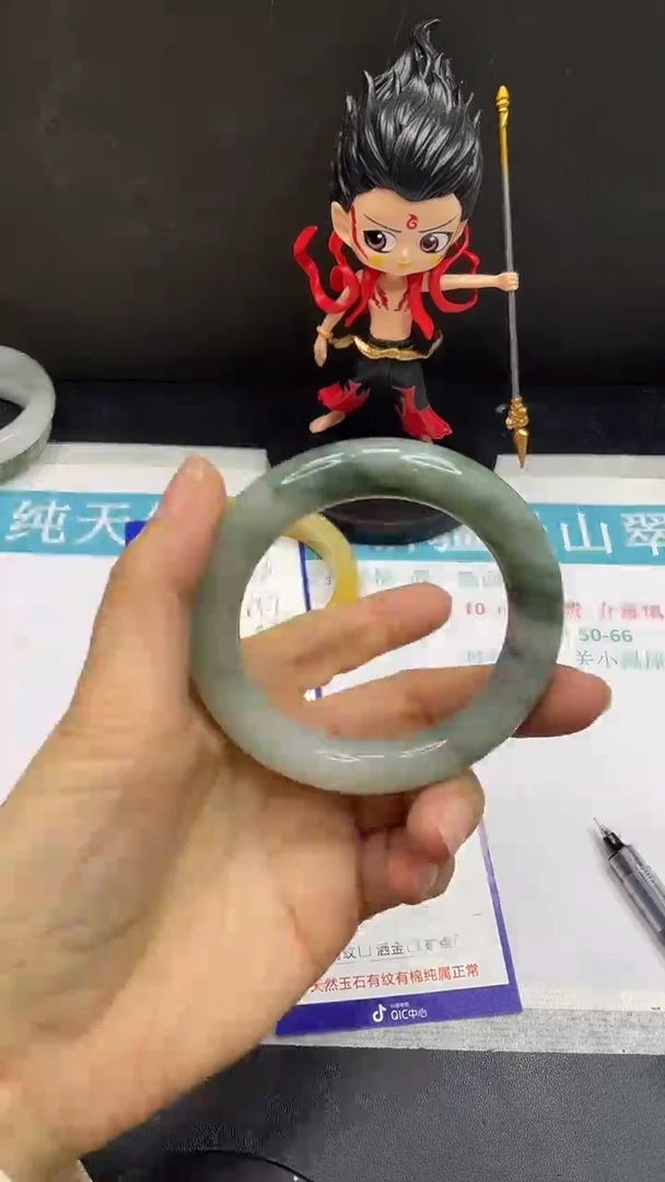 未镶嵌手镯石英质玉69