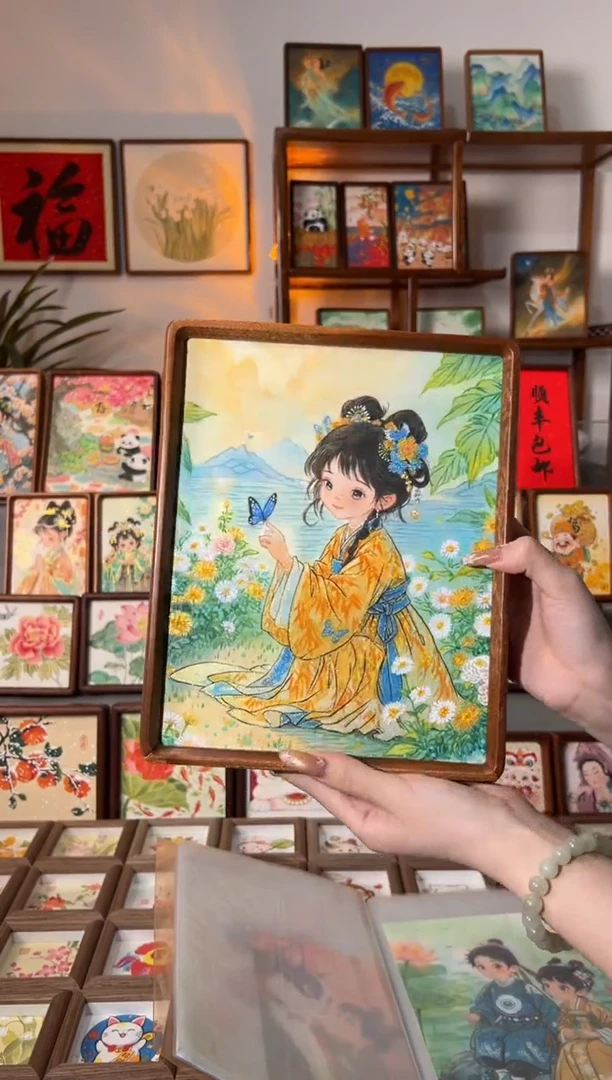 【闪购商品】国画湖边女孩 手绘国画10寸花梨