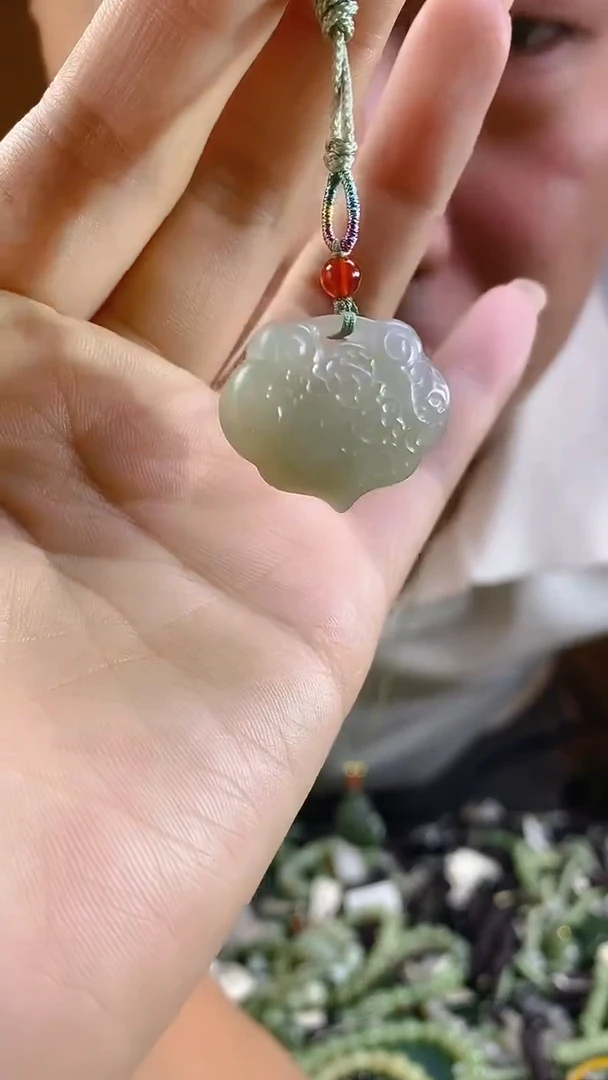 和田玉未镶嵌颈饰多样性发货，拍一发一