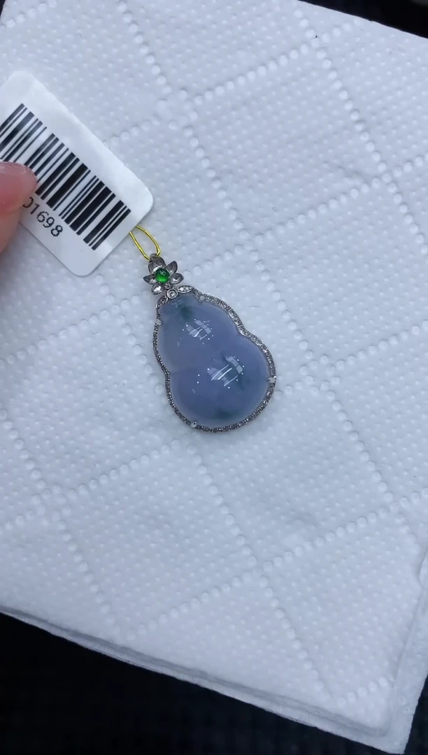 翡翠18K金镶嵌颈饰1111111111