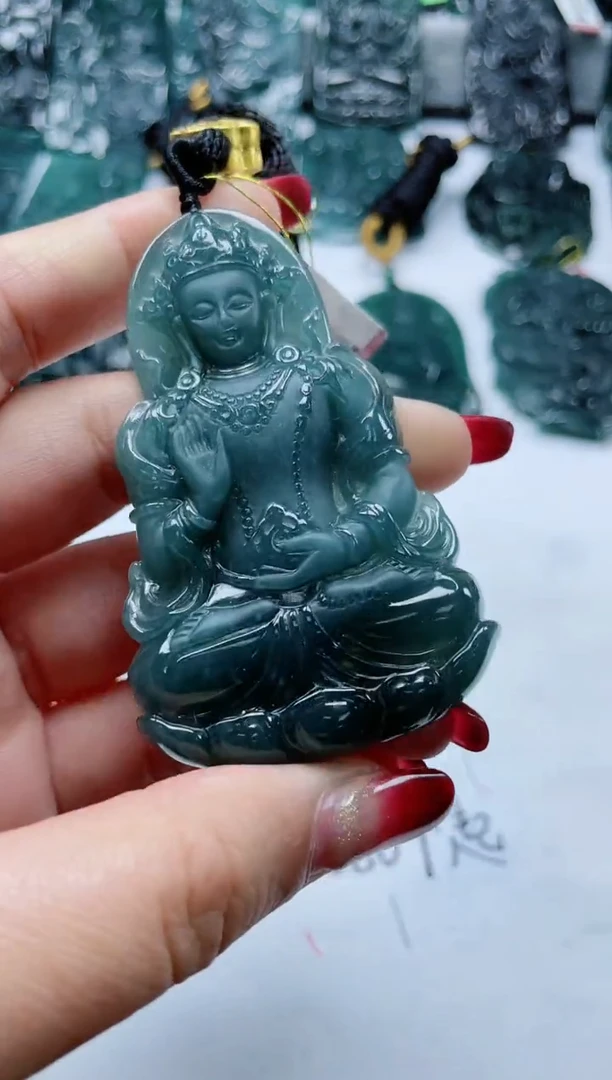 【闪购商品】翡翠颈饰未镶嵌          