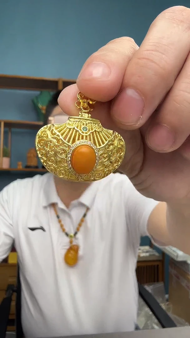 未镶嵌琥珀裸石62（有瑕介意勿拍）