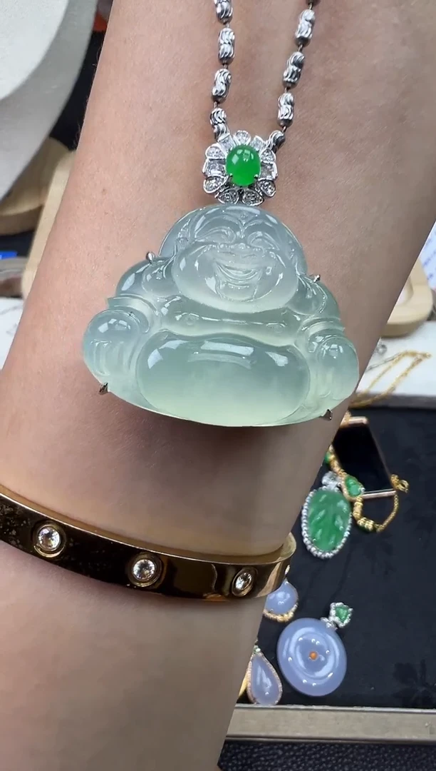 【闪购商品】翡翠吊坠(不含链)18K金镶嵌佛公