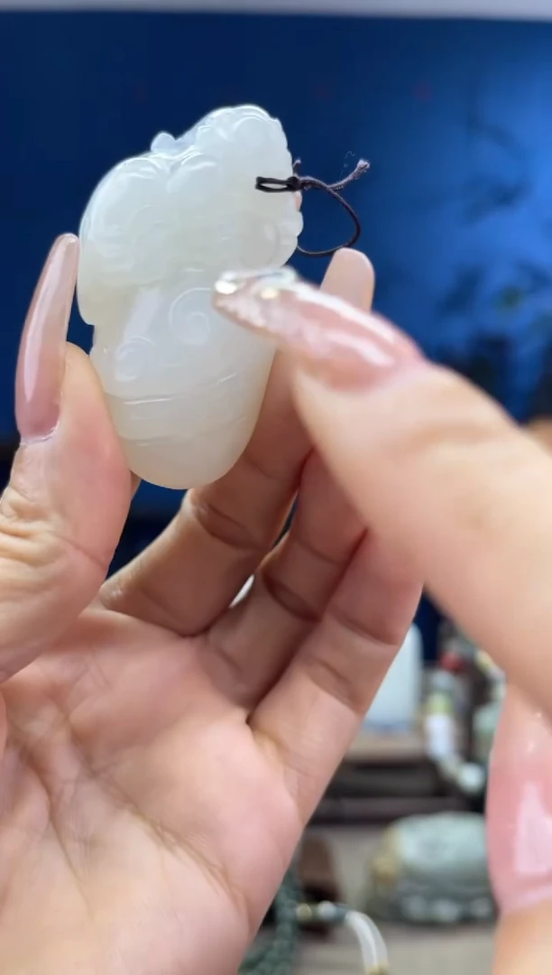 和田玉未镶嵌颈饰1