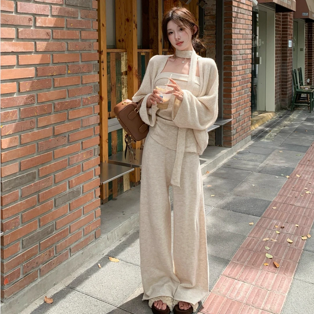 秋装套装2025新款时尚女秋季慵懒风整套针织款开衫抹胸长裤三件套