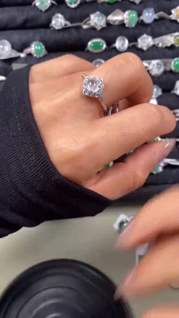 【闪购商品】翡翠戒指银S925镶嵌9695