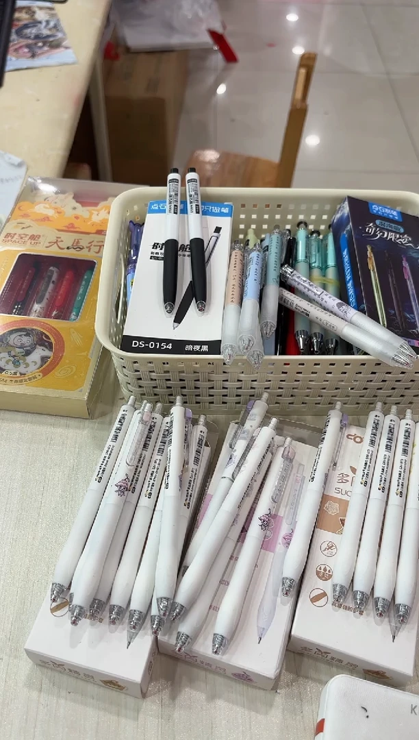 东米DM-973按动中性笔棕色杆--12支（笔杆不挑）掉蜂蜡不售后