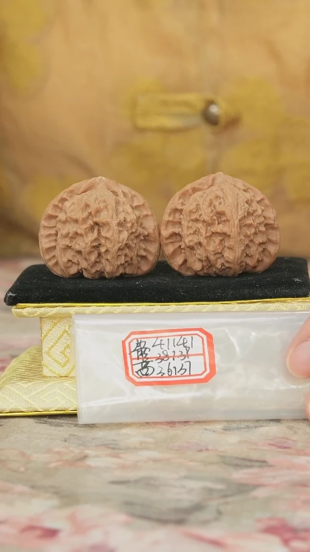 把件文玩核桃白狮子