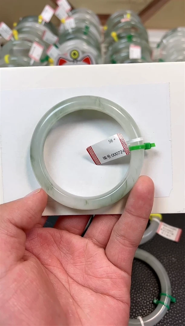 【闪购商品】石英质玉手镯未镶嵌724