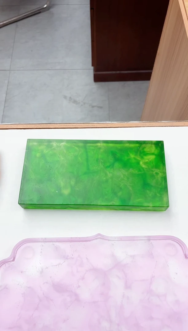 手工艺品琉璃绿纹干泡台20*10公分