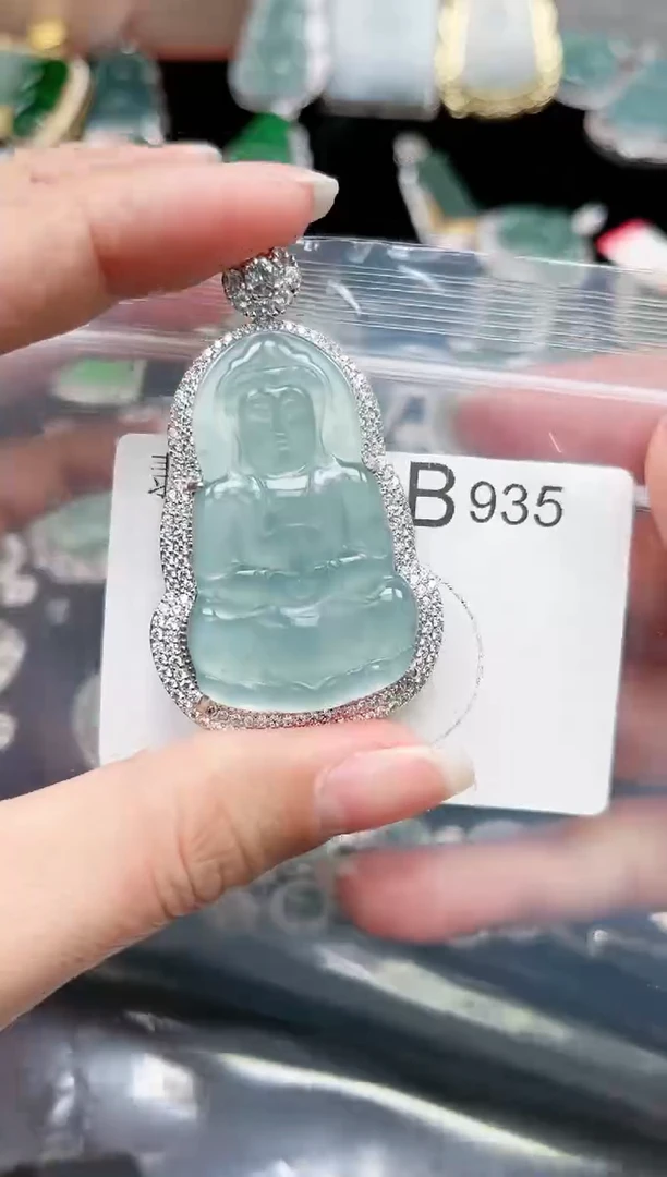 【闪购商品】翡翠颈饰未镶嵌935赠皮绳