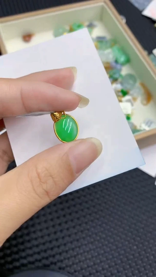 【闪购商品】翡翠颈饰银S925镶嵌            8